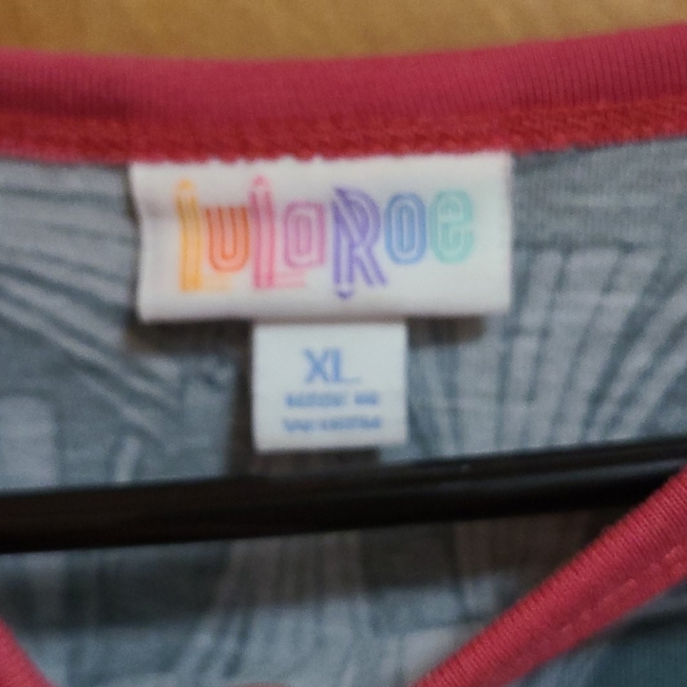 Lularoe - Picture 3 of 3